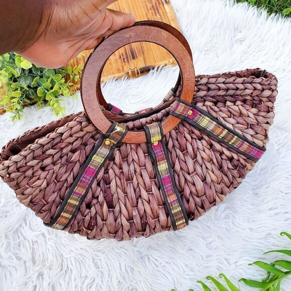 Sun N Sand Leather Trim Wooden Handle Fashion Statement Handbag. - Picture 1 of 14
